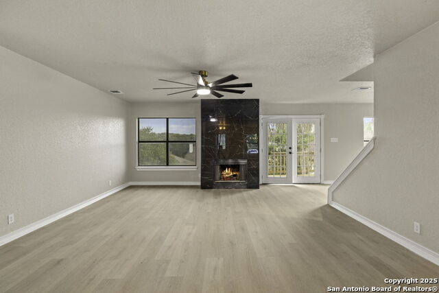 Image 10 of 49 For 7738 Oakhill Park