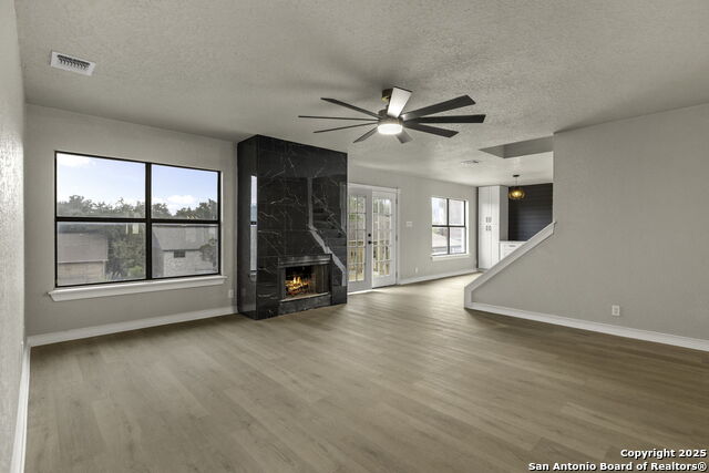 Image 12 of 49 For 7738 Oakhill Park