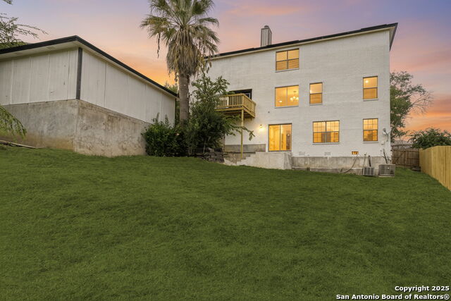 Image 2 of 49 For 7738 Oakhill Park