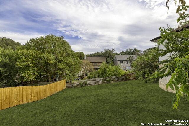 Image 40 of 49 For 7738 Oakhill Park