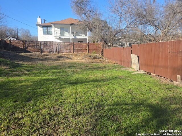 Details for 1403 Bailey Ave, San Antonio, TX 78210
