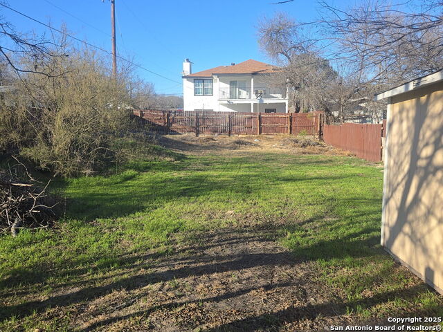 Image 4 of 8 For 1403 Bailey Ave