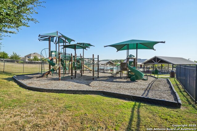 Image 29 of 32 For 15015 Costa Leon