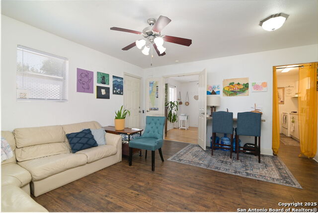 Image 3 of 10 For 211 Dickson E Rear Apart