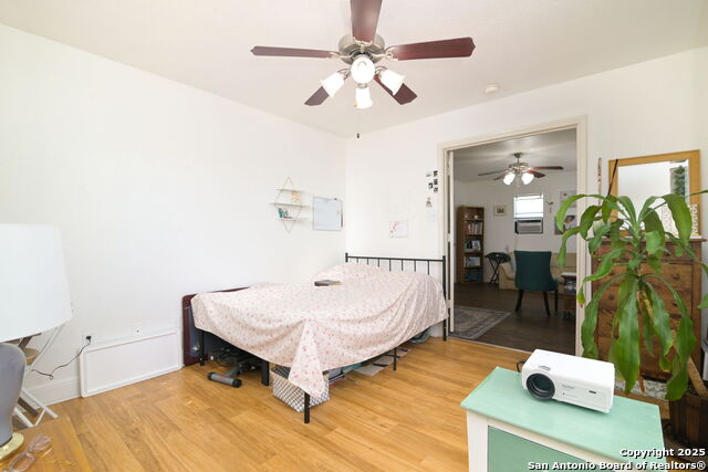 Image 6 of 10 For 211 Dickson E Rear Apart