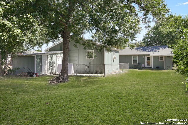 Image 9 of 10 For 211 Dickson E Rear Apart