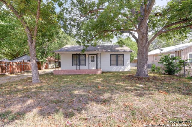 Details for 815 Pecan , Seguin, TX 78155