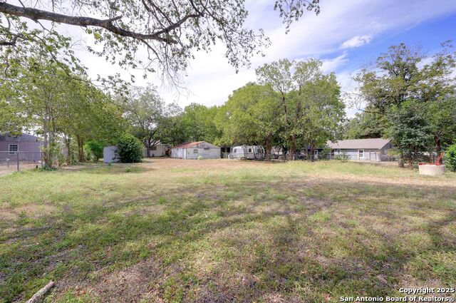 Image 13 of 23 For 815 Pecan