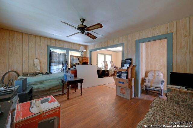 Image 2 of 23 For 815 Pecan