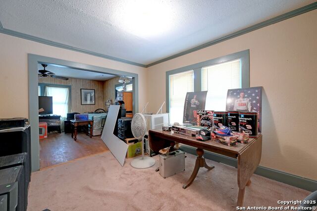 Image 4 of 23 For 815 Pecan