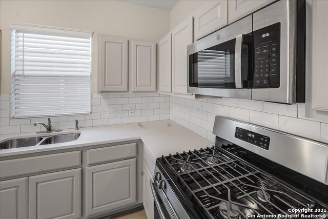 Image 11 of 41 For 23607 Silver Creek