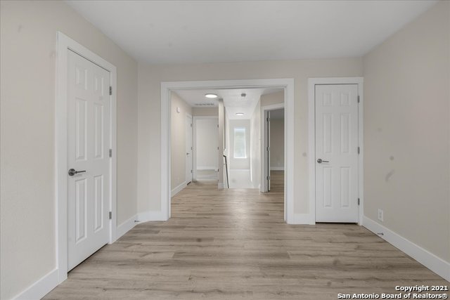 Image 19 of 41 For 23607 Silver Creek