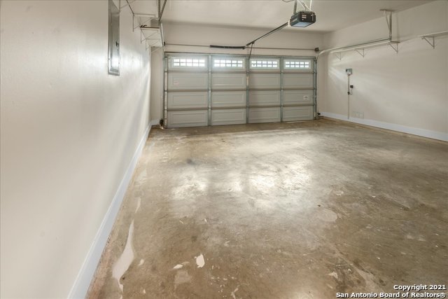 Image 7 of 41 For 23607 Silver Creek