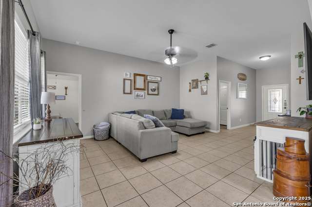 Image 6 of 26 For 327 Amaryllis