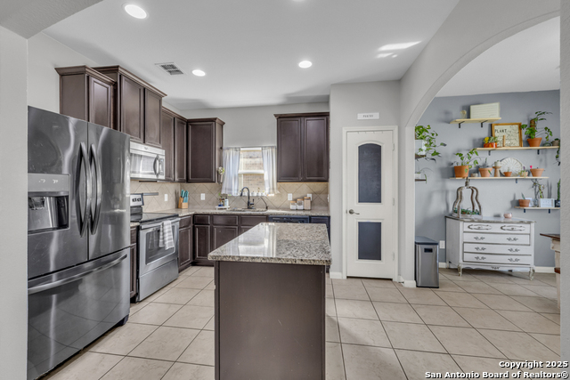 Image 8 of 26 For 327 Amaryllis