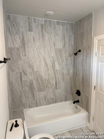 Image 13 of 15 For 5010 Lucinda