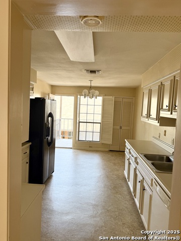 Image 4 of 9 For 5359 Fredericksburg 603