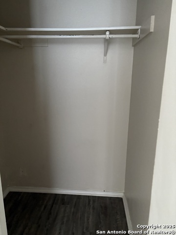 Image 11 of 15 For 9931 Royal Hunt