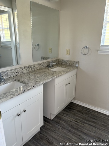 Image 12 of 15 For 9931 Royal Hunt