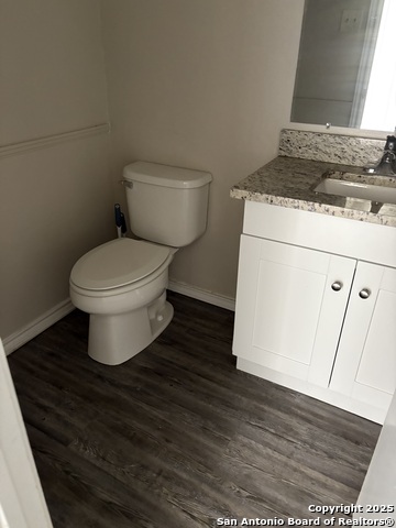 Image 4 of 15 For 9931 Royal Hunt