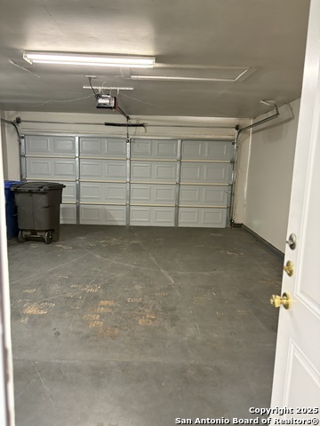 Image 5 of 15 For 9931 Royal Hunt