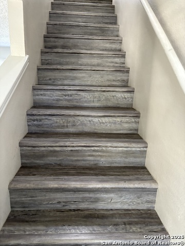 Image 6 of 15 For 9931 Royal Hunt