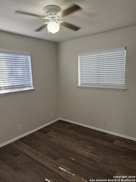 Listing photo id 17 for 6010 Millbank