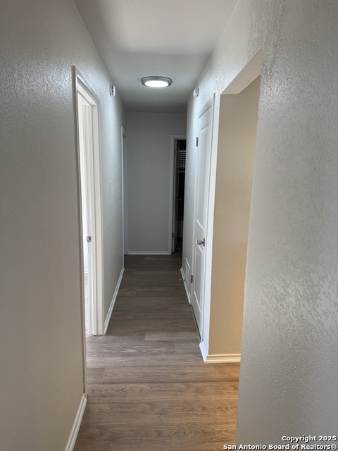 Listing photo id 26 for 6010 Millbank