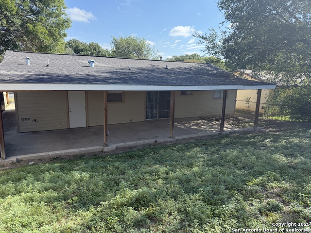 Listing photo id 32 for 6010 Millbank