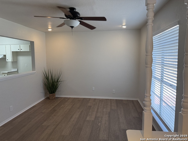 Listing photo id 4 for 6010 Millbank