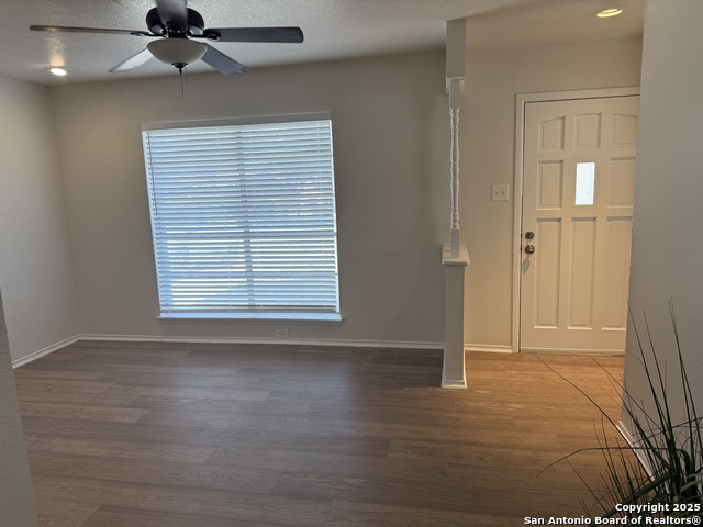 Listing photo id 7 for 6010 Millbank