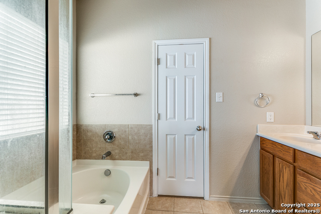 Image 14 of 26 For 209 Country Vale