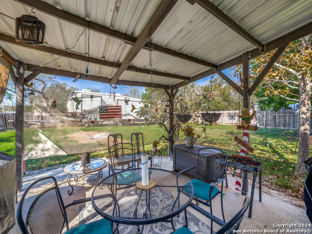 Image 22 of 27 For 403 Hackberry