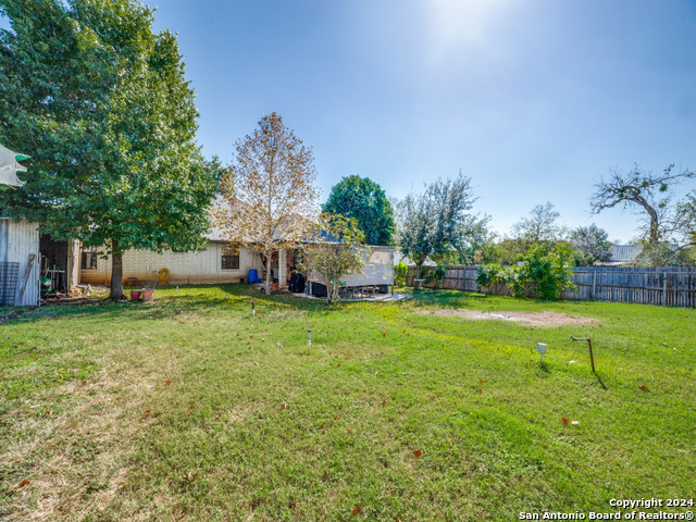 Image 25 of 27 For 403 Hackberry