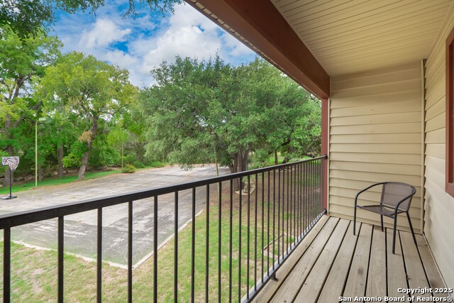 Image 18 of 35 For 306 Dietert Ln 103