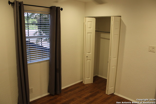 Image 15 of 24 For 3002 Shingle Oak Dr