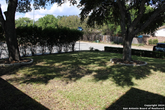 Image 21 of 24 For 3002 Shingle Oak Dr