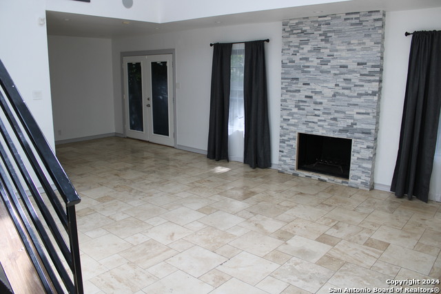 Image 7 of 24 For 3002 Shingle Oak Dr