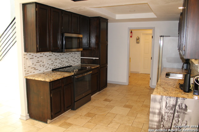 Image 8 of 24 For 3002 Shingle Oak Dr