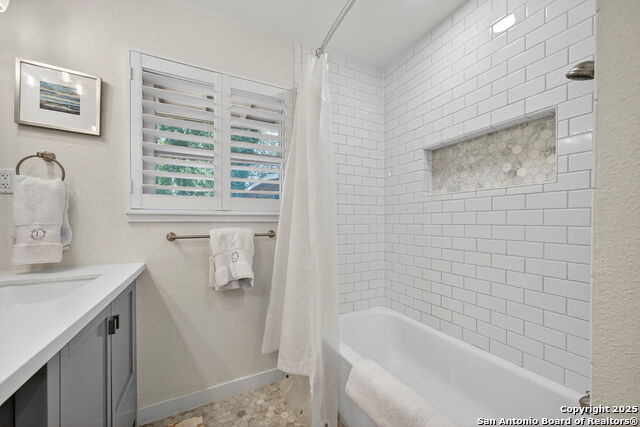 Listing photo id 21 for 318 Northridge