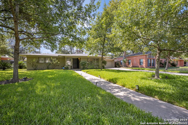 Listing photo id 34 for 318 Northridge