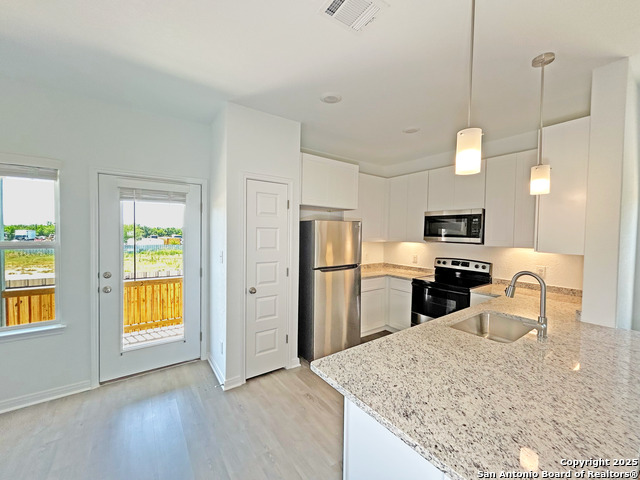 Image 18 of 24 For 6014 Shashi Place