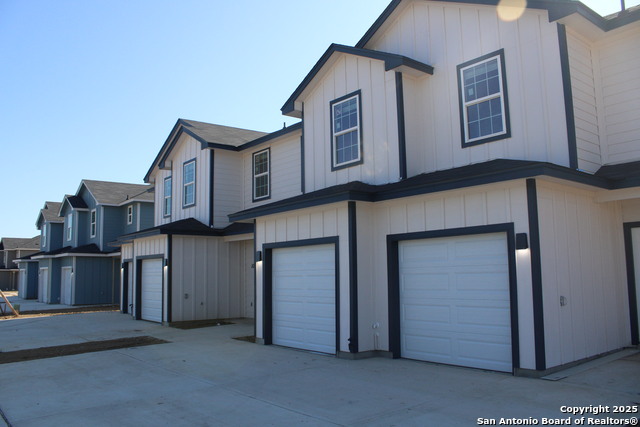 Image 4 of 24 For 6014 Shashi Place