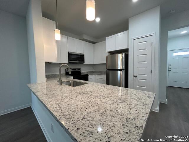 Image 5 of 24 For 6014 Shashi Place