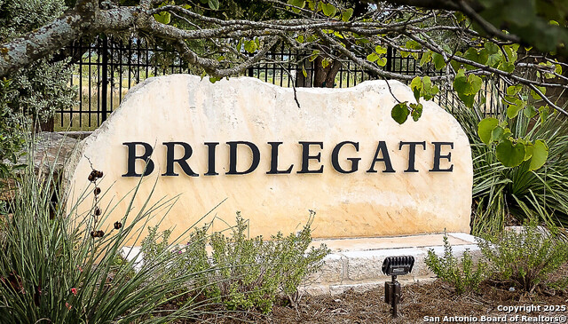 Image 2 of 20 For 2727 Palomino Springs