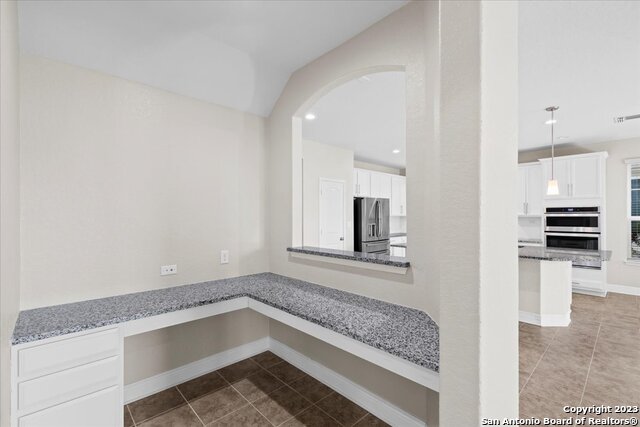 Image 25 of 34 For 9107 Curling Post