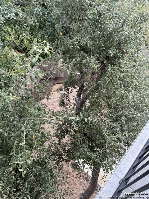 Image 16 of 21 For 21402-21406 James Charles