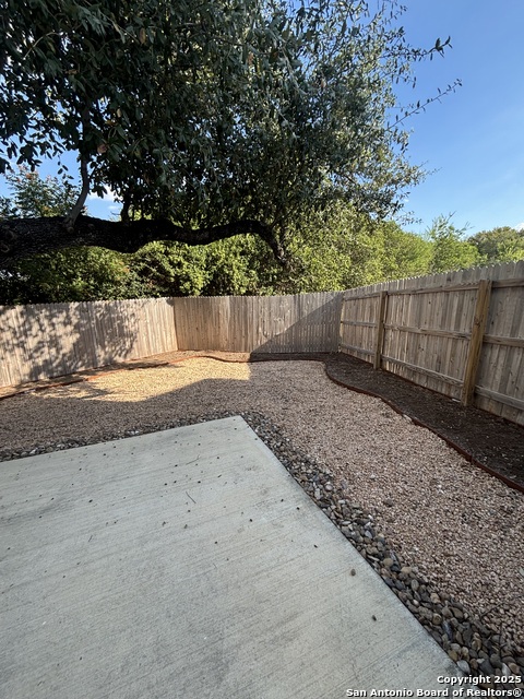 Image 18 of 21 For 21402-21406 James Charles