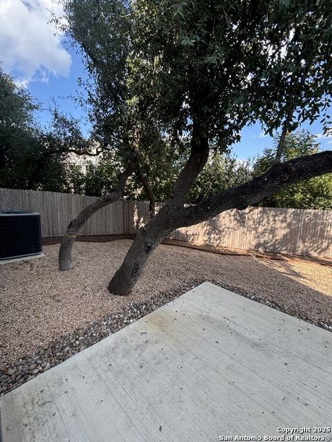 Image 20 of 21 For 21402-21406 James Charles