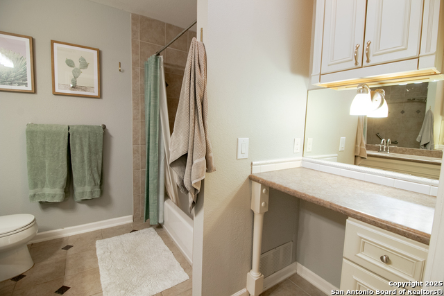 Image 17 of 27 For 174 Spice Oak Ln